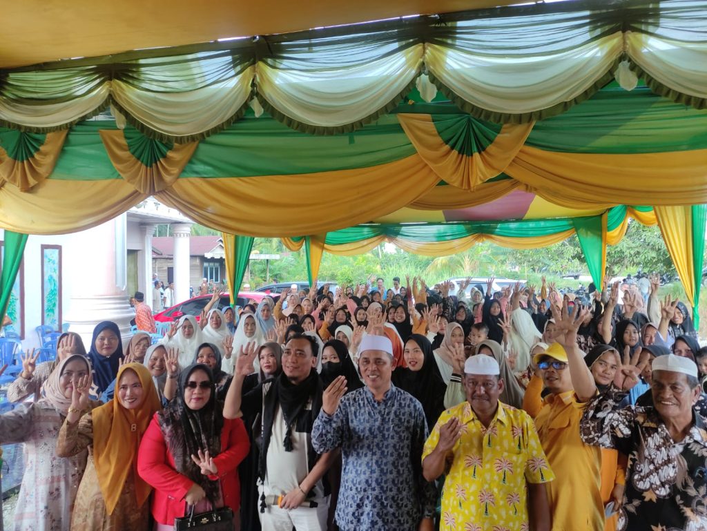 Ket Foto: Warga Pancur Berbondong-bondong Hadiri kampanye dialogis H Herman, Selasa (22/10/2024).