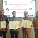 Bupati Inhil dan Wali Kota Pekanbaru Teken MoU Pembangunan dan Pengembangan Potensi Daerah