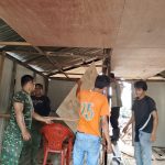 Wujud Kemanunggalan TNI dan Rakyat, Kodim 0314/Inhil dan Warga Gotong Royong Bedah RTLH di Desa Kuala Lemang